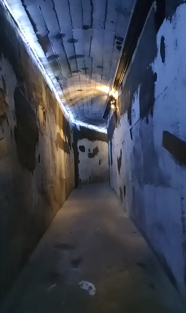 花蓮軍事坑道走廊線索