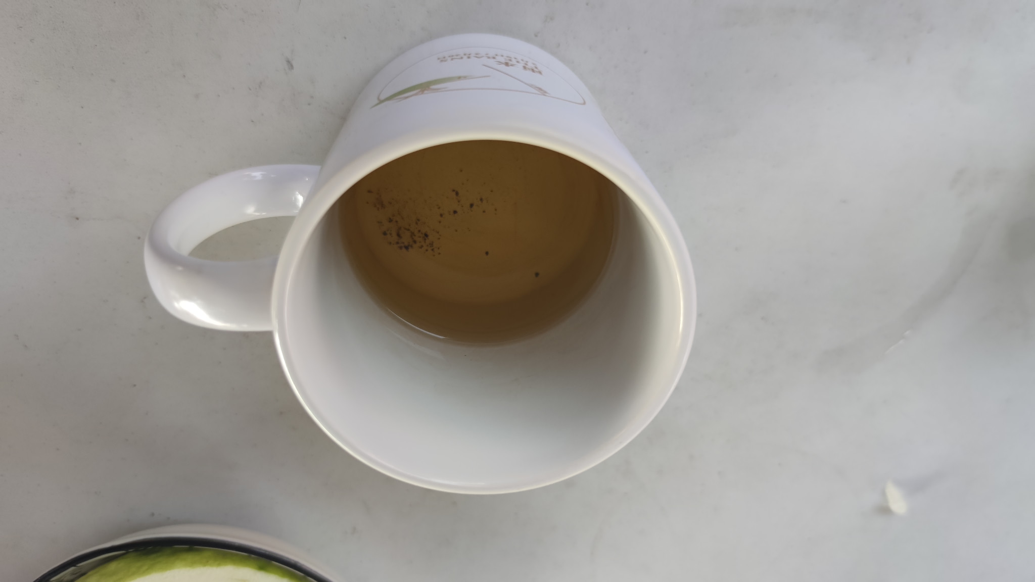 好茶用大杯喝,這次在戶外,就用豪邁的方式。